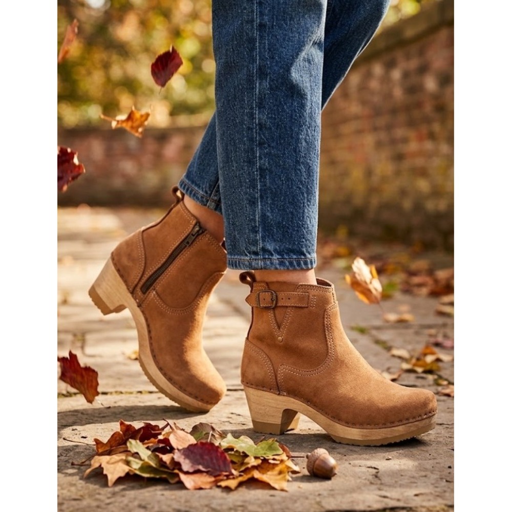 No. 6 Store Buckle Clog Boots Honey Tan Nubuck Leather Wood Sole US 5 EU 35